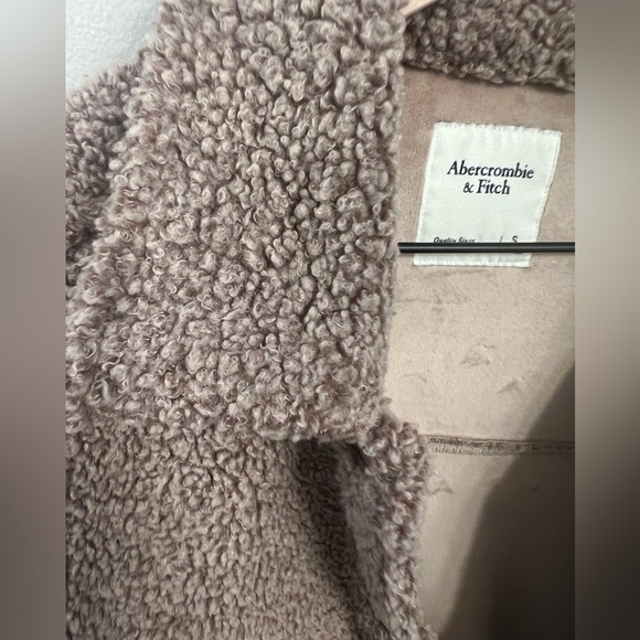 Abercrombie and Fitch boucle tan jacket size small - Picture 4 of 5